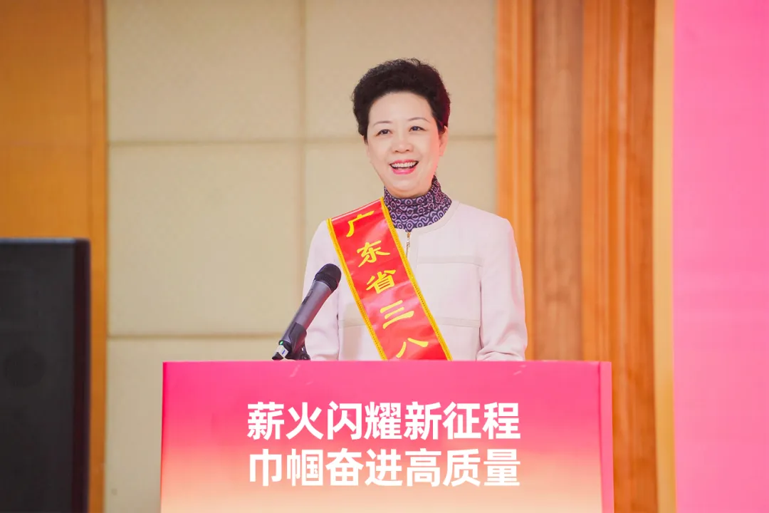 中国妇女报 | AG庄闲李倩仪专访：以供应链为笔，绘行业新篇章
